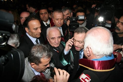 Avukata, Savunmaya Barolara Yapılan Saldırılar Düzenlenen Yürüyüşle Protesto Edildi

 - 27