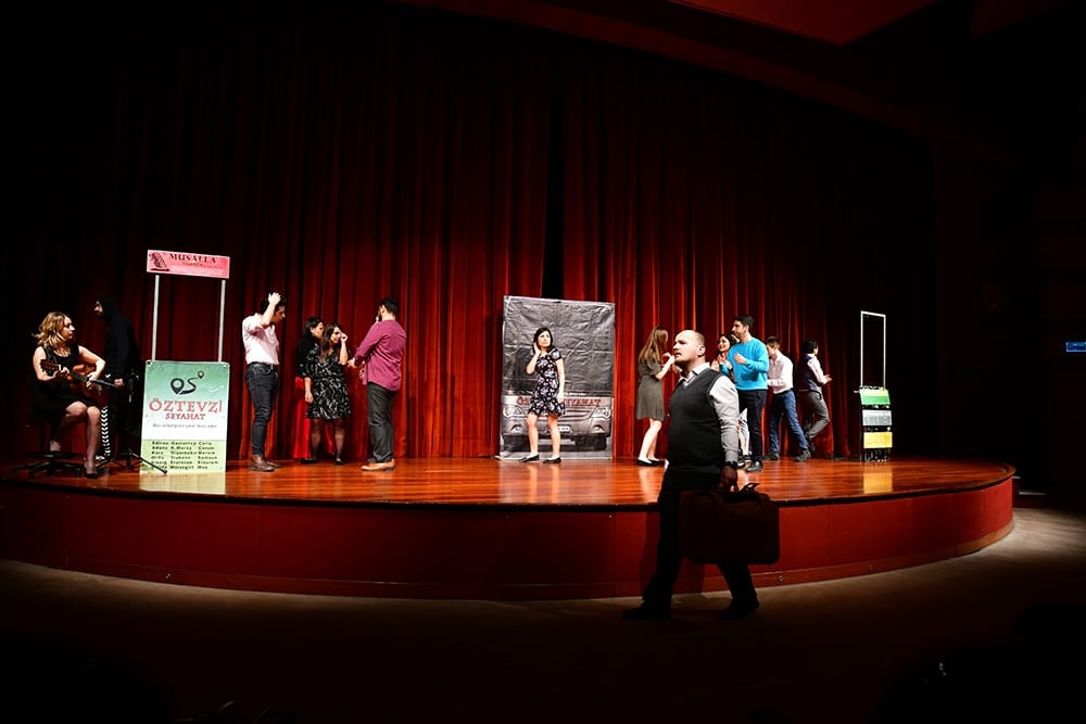 Otogargara Kültür Üniversitesinde - 1