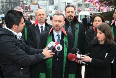 5 Nisan Avukatlar Gününü Kutlamıyoruz

 - 17