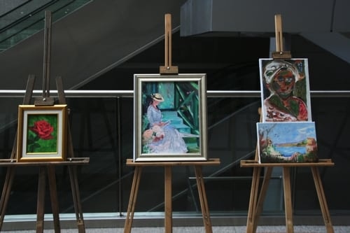 Avukatların Resim Çalışmaları Sergilendi
 - 32