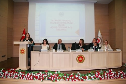 Adil Yargılamanın Teminatı Avukattır
 - 16