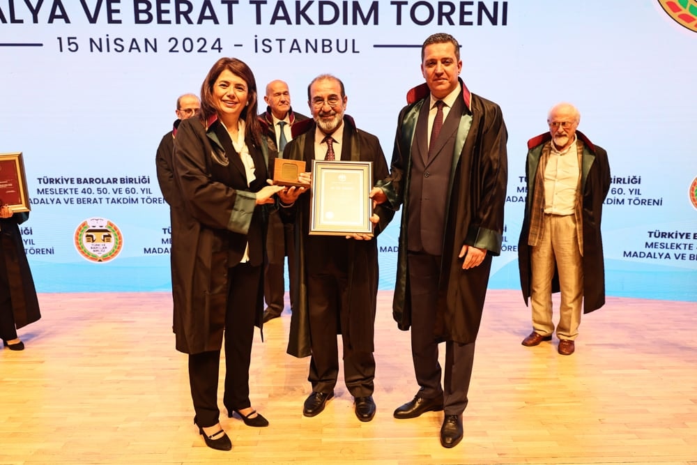 Meslekte 40, 50 ve 60 Yılını Dolduran Meslektaşlarımıza Plaket Verildi - 218