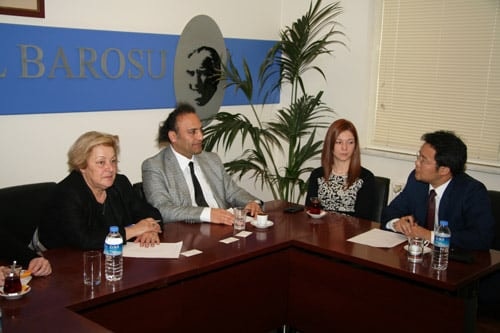 Güney Kore Seul Barosu İstanbul Barosunu Ziyaret Etti
 - 3