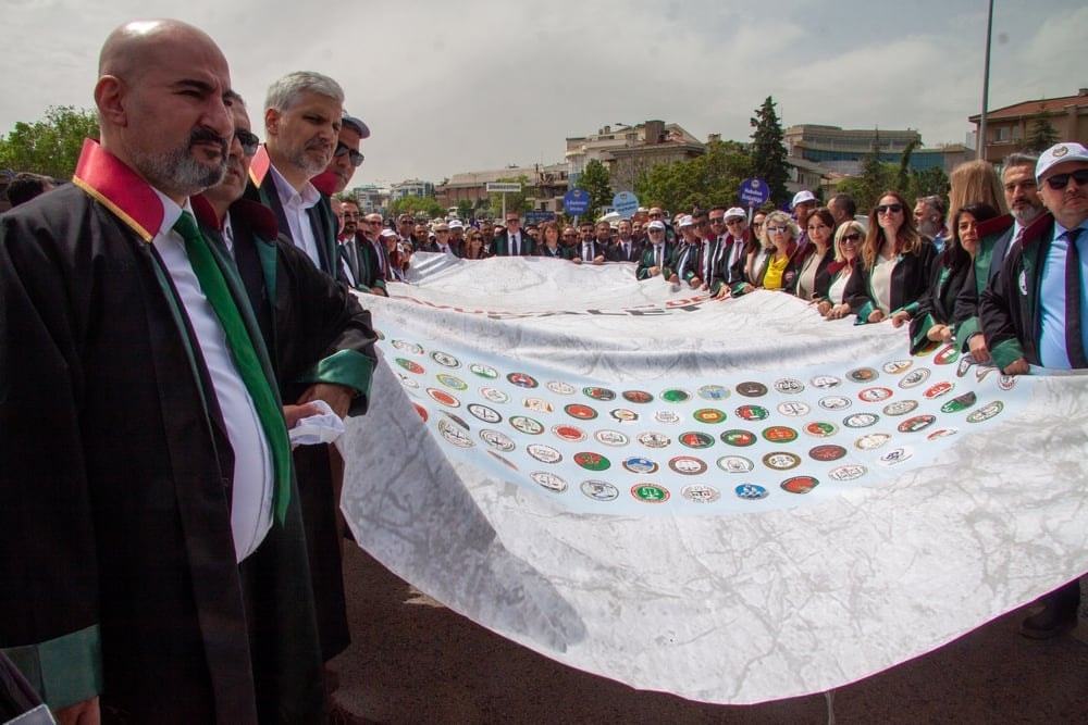 Binlerce Meslektaşımızla “Avukat İçin de Adalet” İçin Ankara’da Bir Araya Geldik - 14