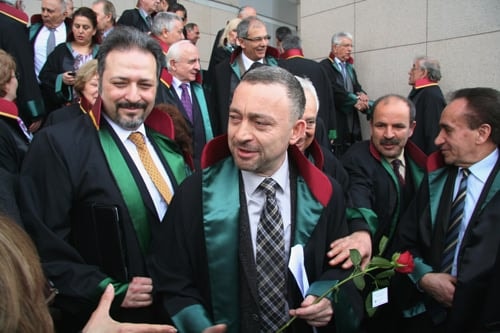 Adalet Dilenmiyoruz: Direniyoruz!
 - 22