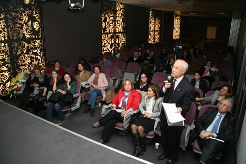 Türkiye Kadın Sorununu Çözerek Çağdaşlaşır
 - 28