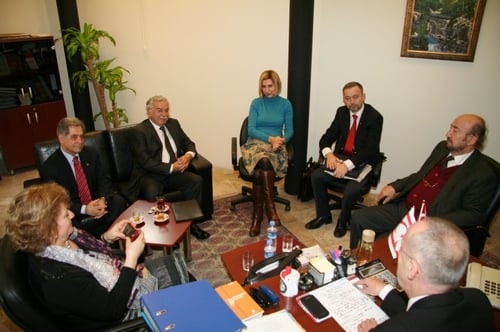 Rauf Denktaş Türk Dünyasının Kahramanıdır

 - 45