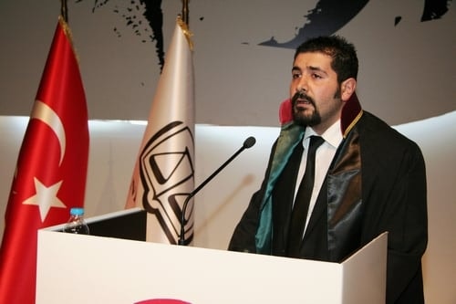 Ümit Kocasakal İstanbul Barosu Başkanlığına Yeniden Seçildi 

 - 186