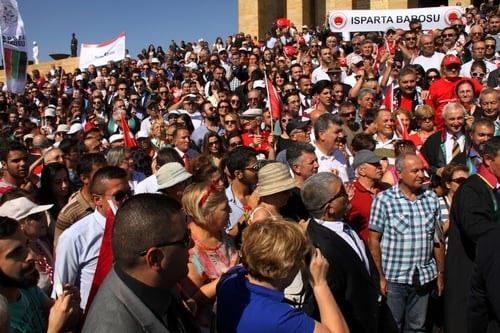 Yeni Adli Yıl Görkemli Bir Alternatif Açılış Töreniyle Başladı
 - 101