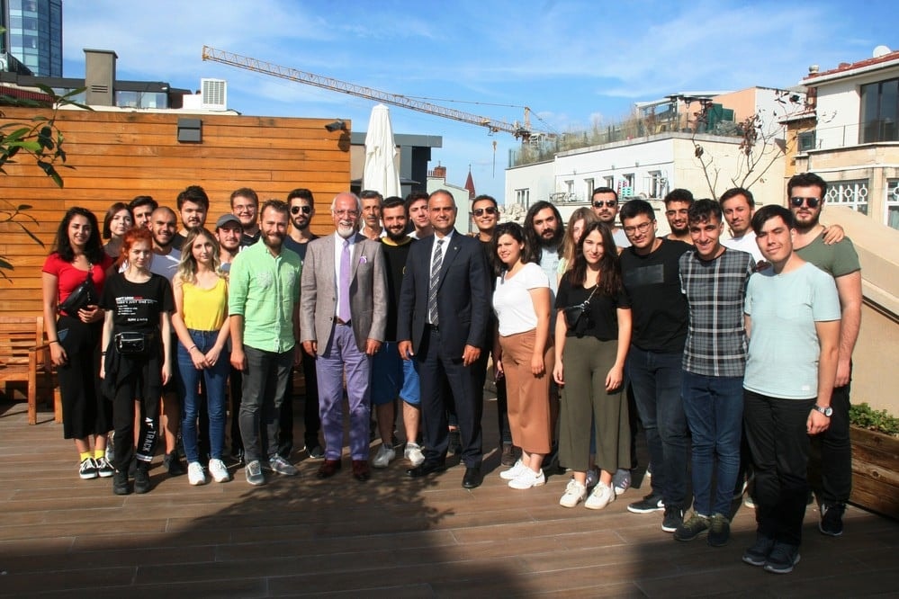 Eskişehir Anadolu Üniversitesi Tiyatro Grubu Başkan Durakoğlu’nu ziyaret etti - 8