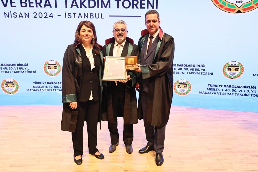 Meslekte 40, 50 ve 60 Yılını Dolduran Meslektaşlarımıza Plaket Verildi - 341