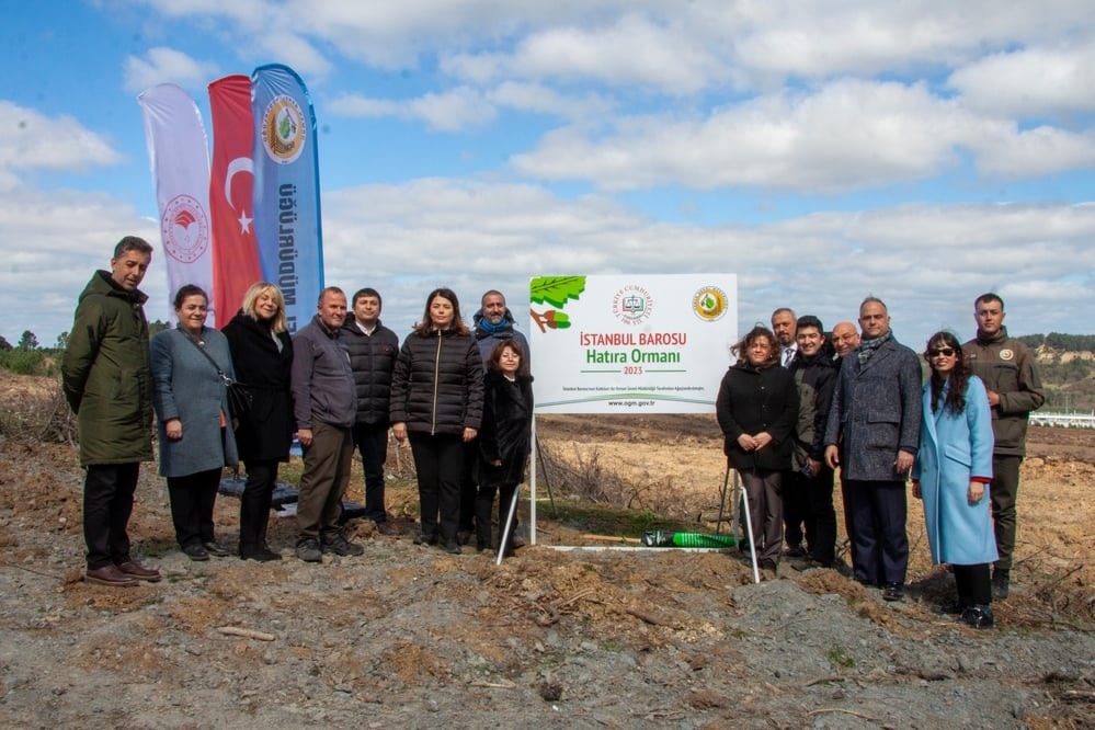 İstanbul Barosu Hatıra Ormanı’na  Depremde Kaybettiğimiz Meslektaşlarımız Anısına Fidan Diktik - 4
