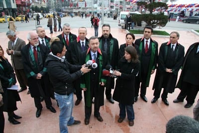 Avukatlar Gününü Kutlamıyoruz