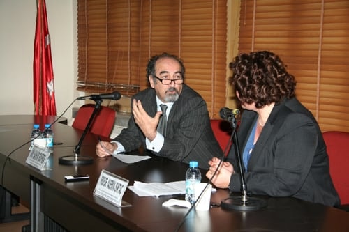 Felsefe Avukatlağın Profilini Yükseltir 

 - 11