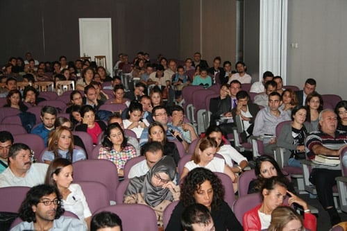 Kadın Hakları Ve Aile İçi Şiddet Konulu Sertifika Programı Devam Ediyor

 - 60