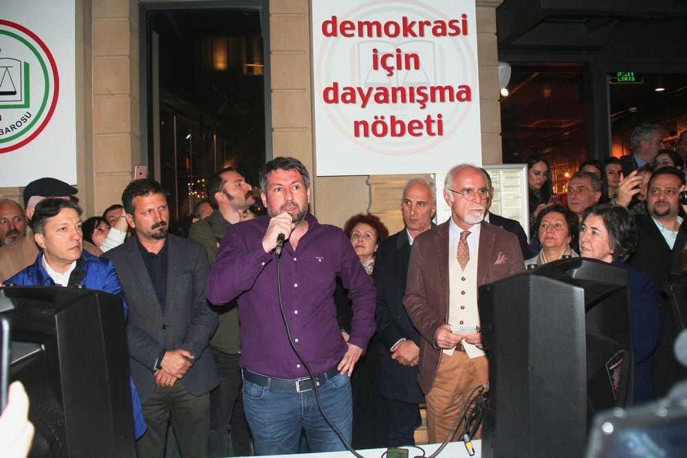Demokrasi Nöbetine Katılım Genişliyor - 23