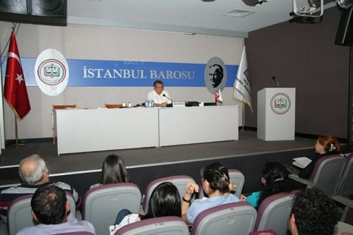 Kadın Hakları Ve Aile İçi Şiddet Konulu Sertifika Programı Devam Ediyor

 - 69