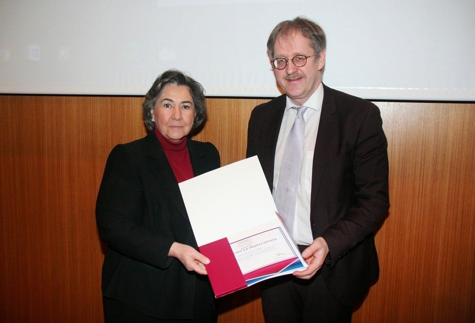 Karşılaştırmalı Hukukta Yapay Zekâ ve Sorumluluk Hukuku - 18