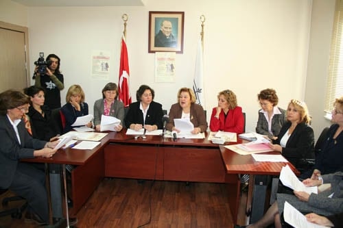 “Aile İçi Şiddete Karşı Sessiz Kalmayın"