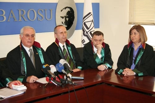 Anayasa Değişiklikleri Hukuk Devletine 
Darbe Niteliğindedir - 3