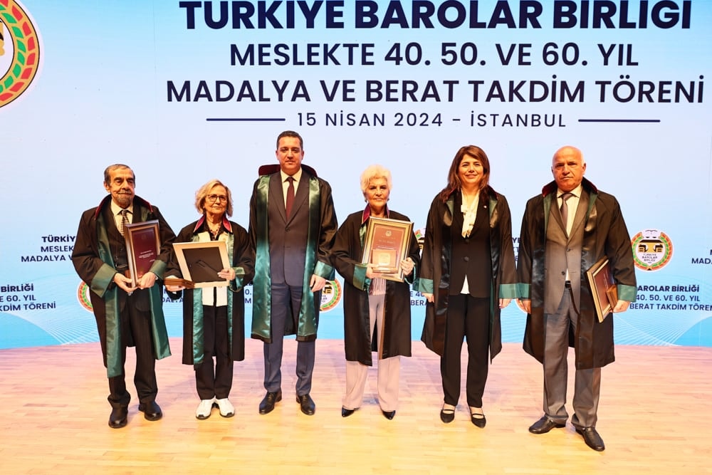 Meslekte 40, 50 ve 60 Yılını Dolduran Meslektaşlarımıza Plaket Verildi - 151