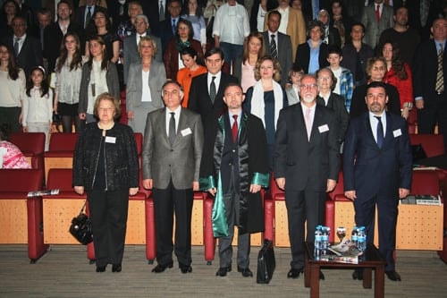 Mesleklerinde 25, 30, 35 Yılını Dolduran Toplam 693 Meslektaşımıza Plaket Verildi
 - 3