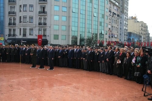 Ulu Önder Atatürk’Ü Saygı, Minnet Ve Şükranla Andık

 - 24