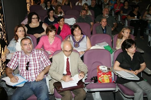 Kadın Hakları Merkezi Eğitim Semineri Yapıldı
 - 4