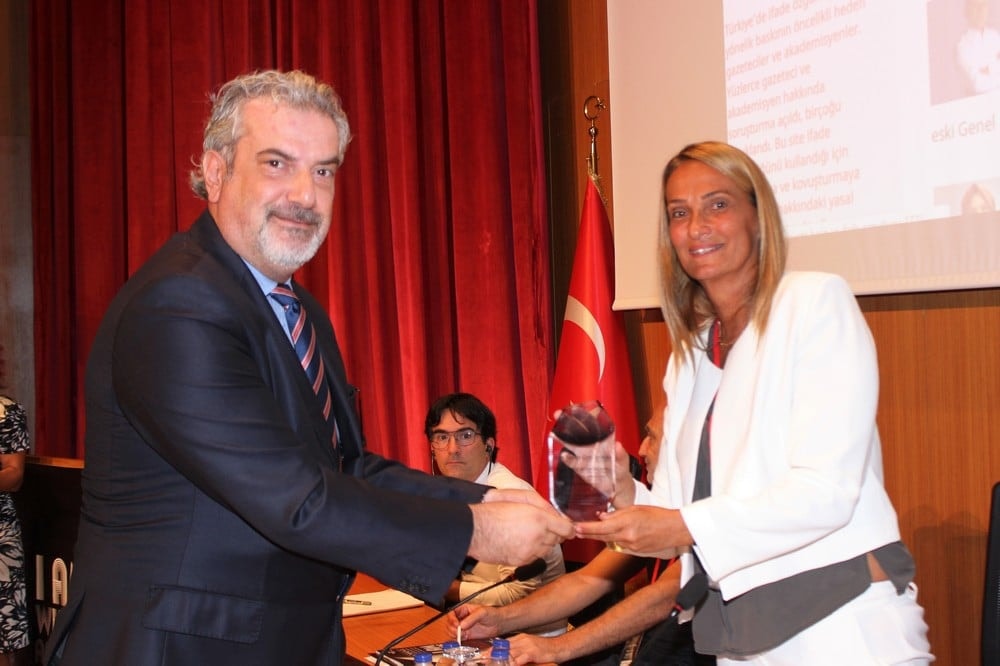 Uluslararası Konferans: ‘Ayın Karanlık Yüzü’ - 149