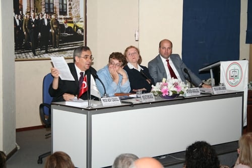 Anayasanın Değiştirilemez Maddeleri Ve Başkanlık Sistemi 
 - 25