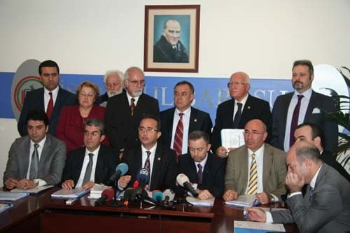 Milletvekillerinden Baroya Destek

 - 11