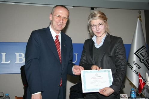 Devrim Yasalarının İçi Boşaltılıyor

 - 19