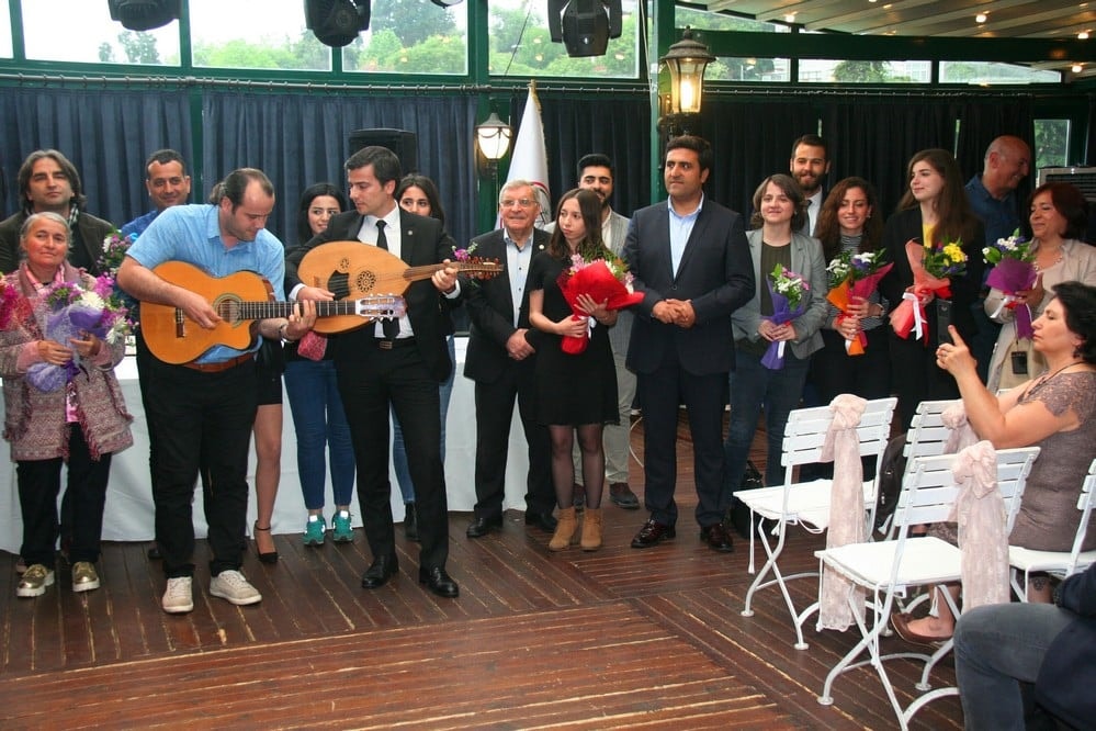 39. Dönem Hukuk İngilizcesi ve Terminoloji Derslerine Katılanlara Törenle Belgeleri Verildi - 15