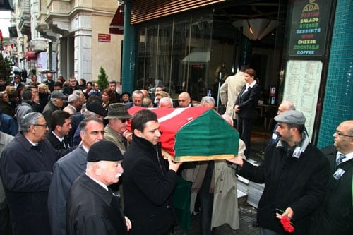 Baromuz Başkanlarından 
Av. M. Burhanettin Güngör'ü 
Kaybettik
 - 9