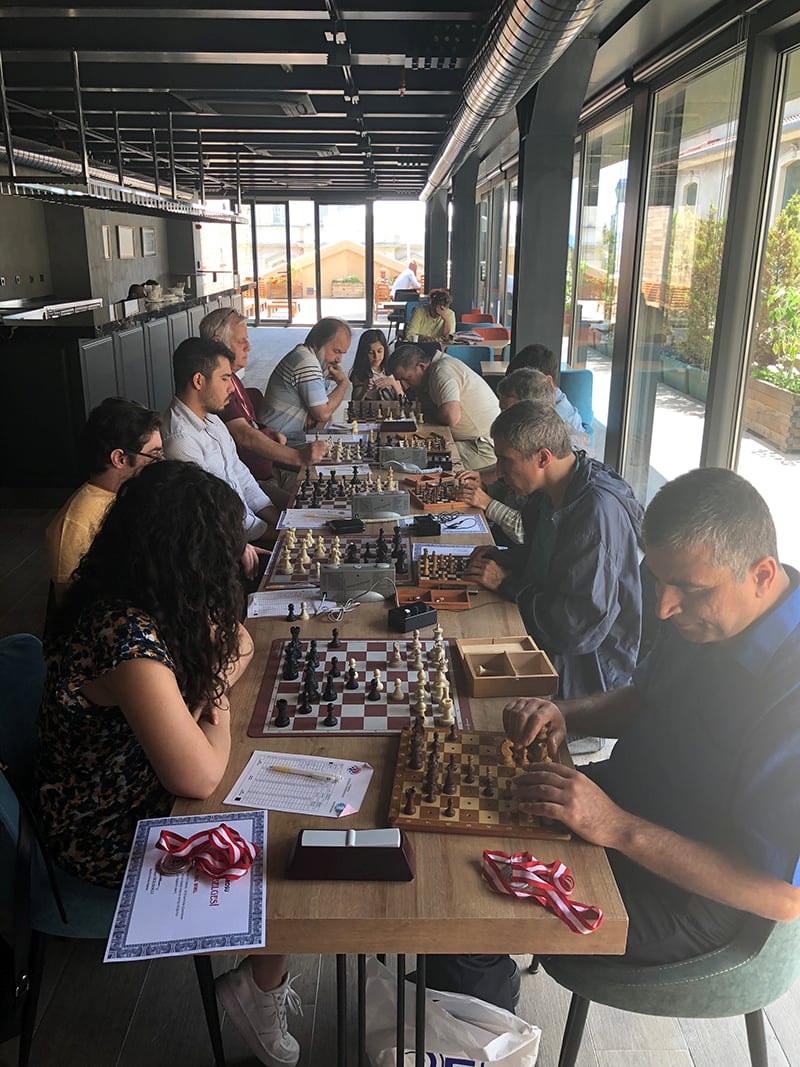 Satranç Engel Tanımaz - 3