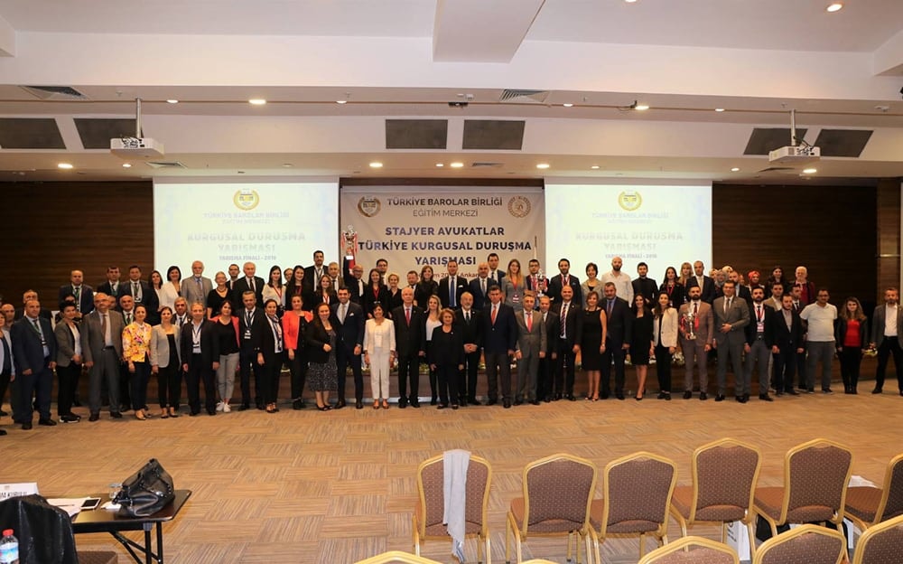 İstanbul Barosu Stajyerleri Türkiye Üçüncüsü - 1
