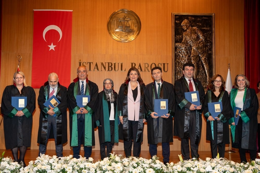 Meslekte 25, 30 ve 35 Yılını Dolduran Meslektaşlarımıza Plaket Verildi - 15