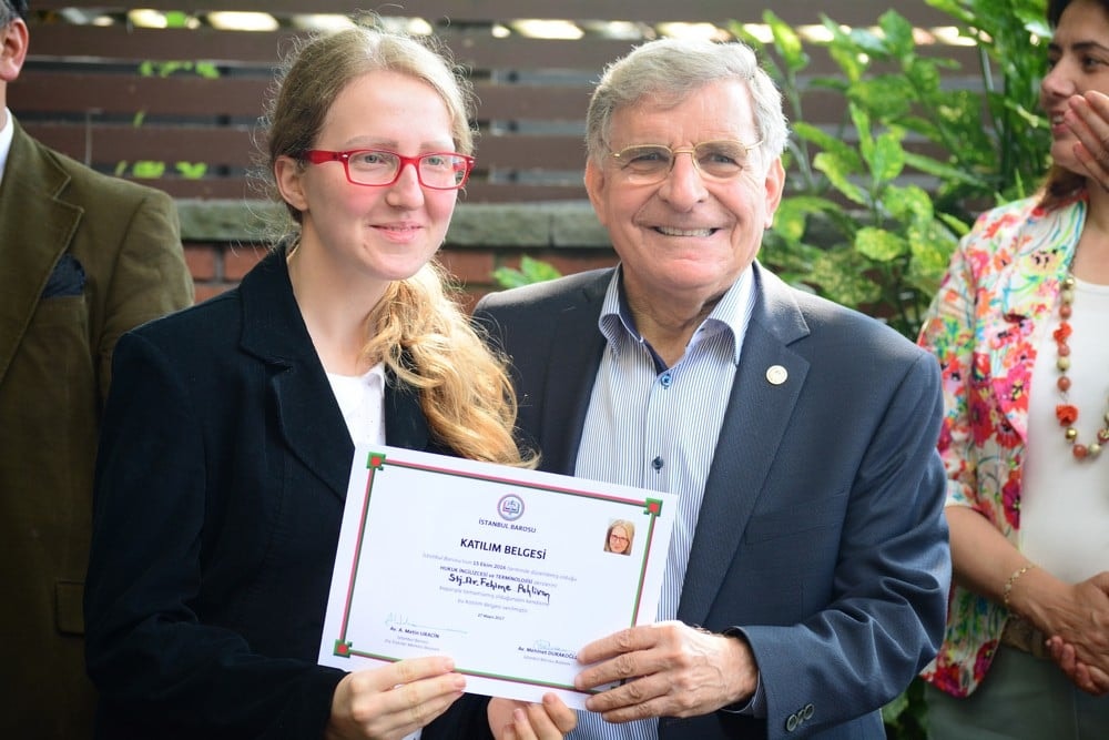 36. Dönem Hukuk İngilizcesi Ve Terminoloji Derslerine Katılanlara Törenle Belgeleri Verildi - 24