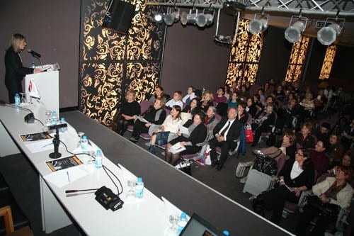 Kadına Şiddet Durmak Bilmiyor

 - 7