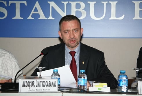 Sanık Sandalyesindeki Avukat
 - 1