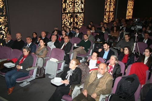 Avukata Yönelik Baskı Vatandaşa Yapılmış Sayılır

 - 11