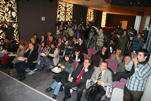 Aydın: “Ergenekon Davasının Toplumda Siyasi Amaçla Yönlendirildiği 

Kuşkusu Artmaktadır” 
 - 24