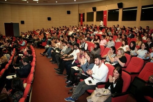 Adil Yargılamanın Teminatı Avukattır
 - 33