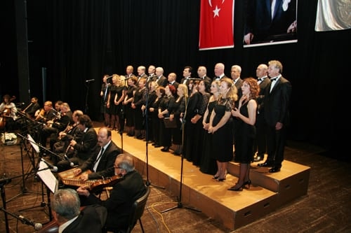 İlkbahar Konseri Coşturdu
 - 11