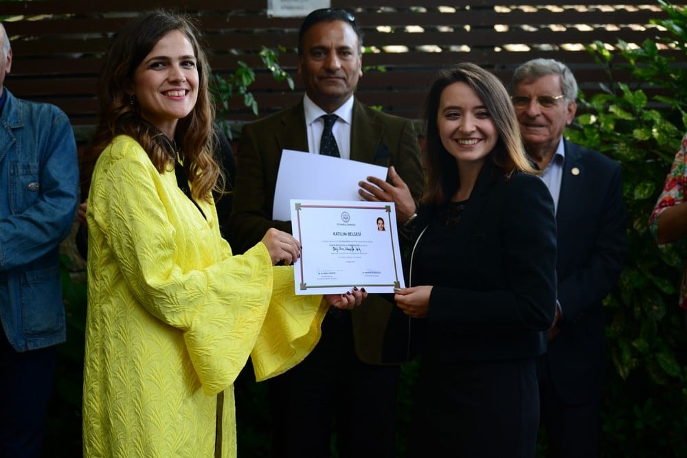 36. Dönem Hukuk İngilizcesi Ve Terminoloji Derslerine Katılanlara Törenle Belgeleri Verildi - 25