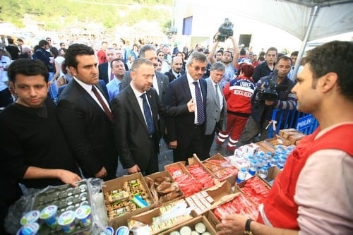 İstanbul Barosu Başkan Ve Yönetim Kurulu Üyeleri, Acıyı Paylaşmak, İncelemelerde Bulunmak İçin Soma’Daydı

 - 13