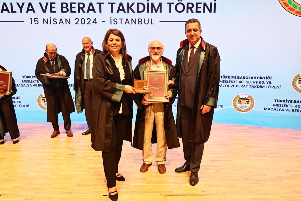 Meslekte 40, 50 ve 60 Yılını Dolduran Meslektaşlarımıza Plaket Verildi - 219