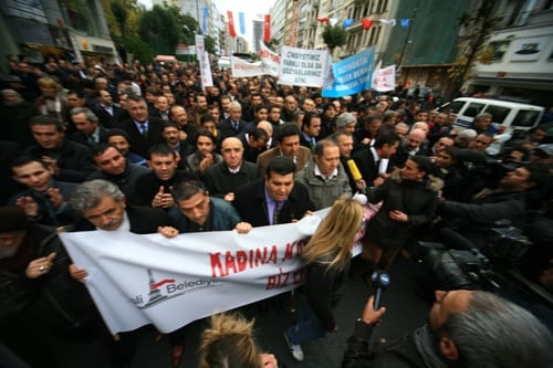 Kadına Yönelik Şiddetin Ortadan Kaldırılması İçin  Uluslar Arası Dayanışma Günü
 - 11