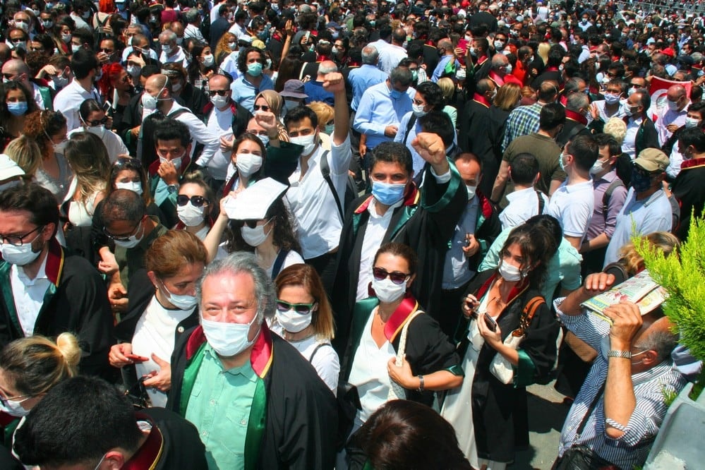 Yasa Yapma Gücünü Silah Olarak Kullananları Uyarıyoruz - 75