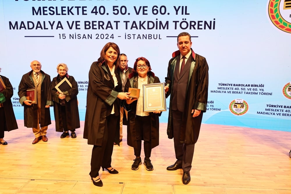 Meslekte 40, 50 ve 60 Yılını Dolduran Meslektaşlarımıza Plaket Verildi - 231